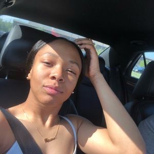 Meet your Posher, Tiara